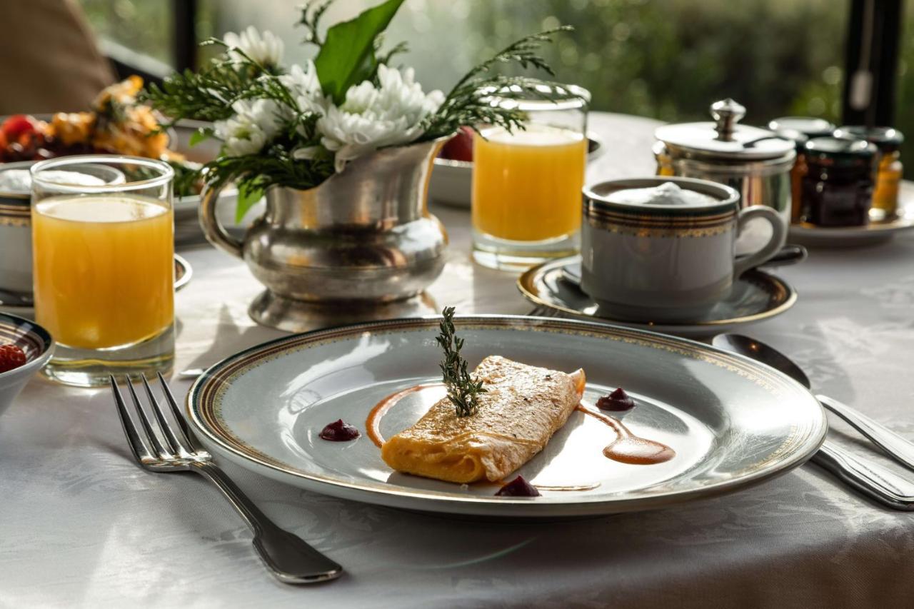 Llao Llao Resort, Golf-Spa San Carlos de Bariloche Esterno foto A breakfast table