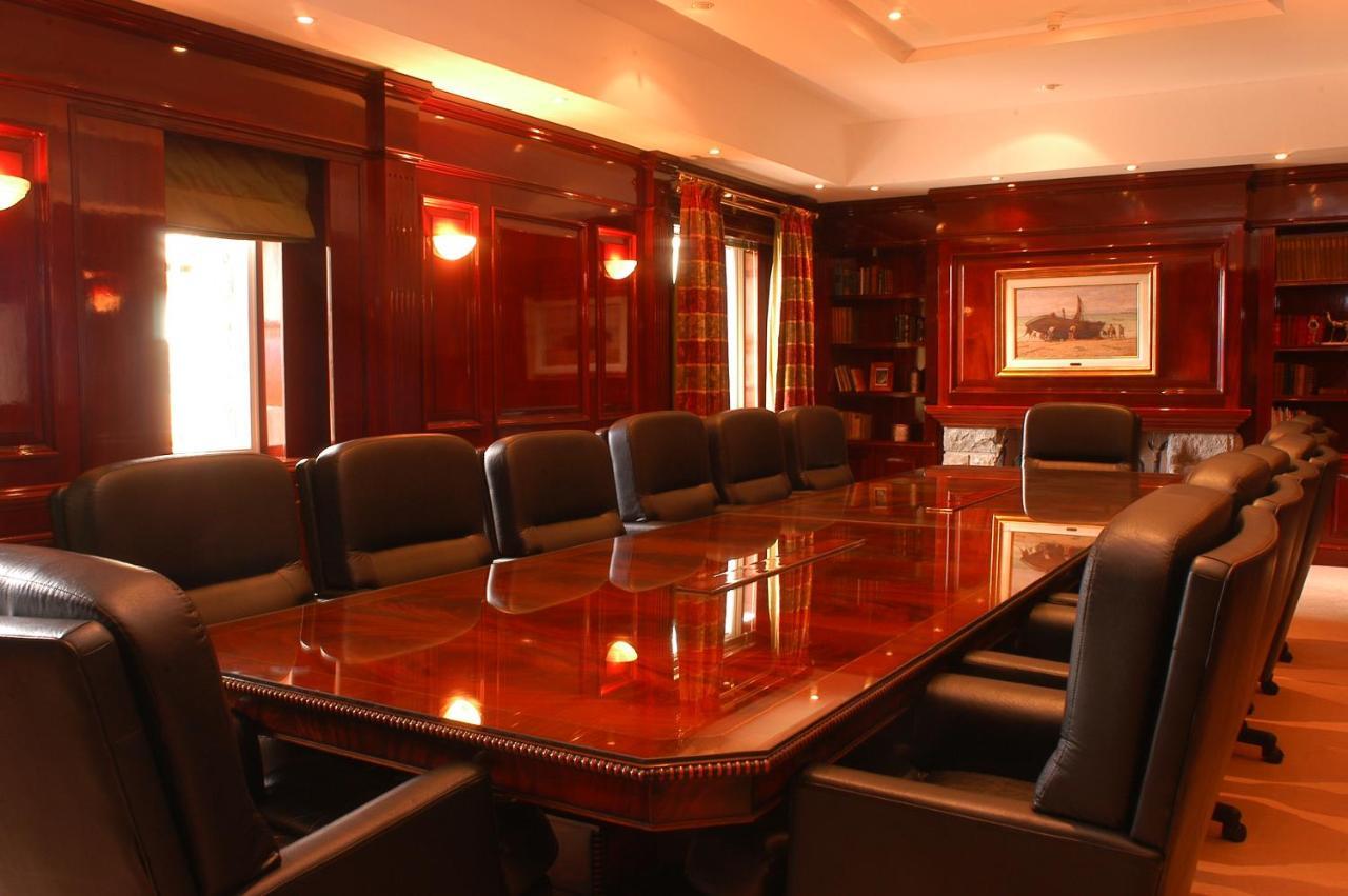 Llao Llao Resort, Golf-Spa San Carlos de Bariloche Esterno foto The boardroom of the National Bank of Canada