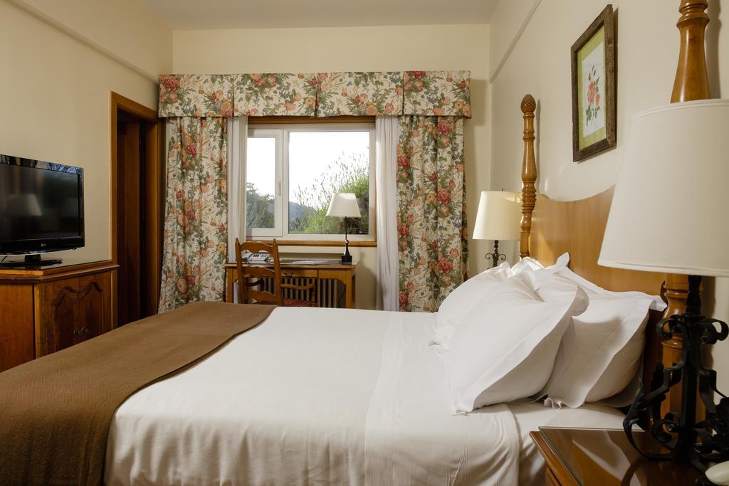 Llao Llao Resort, Golf-Spa San Carlos de Bariloche Esterno foto A bedroom at the hotel
